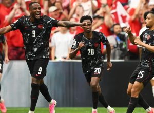 canada-atropela-catar-e-vence-pela-primeira-vez-em-uma-copa-do-mundo